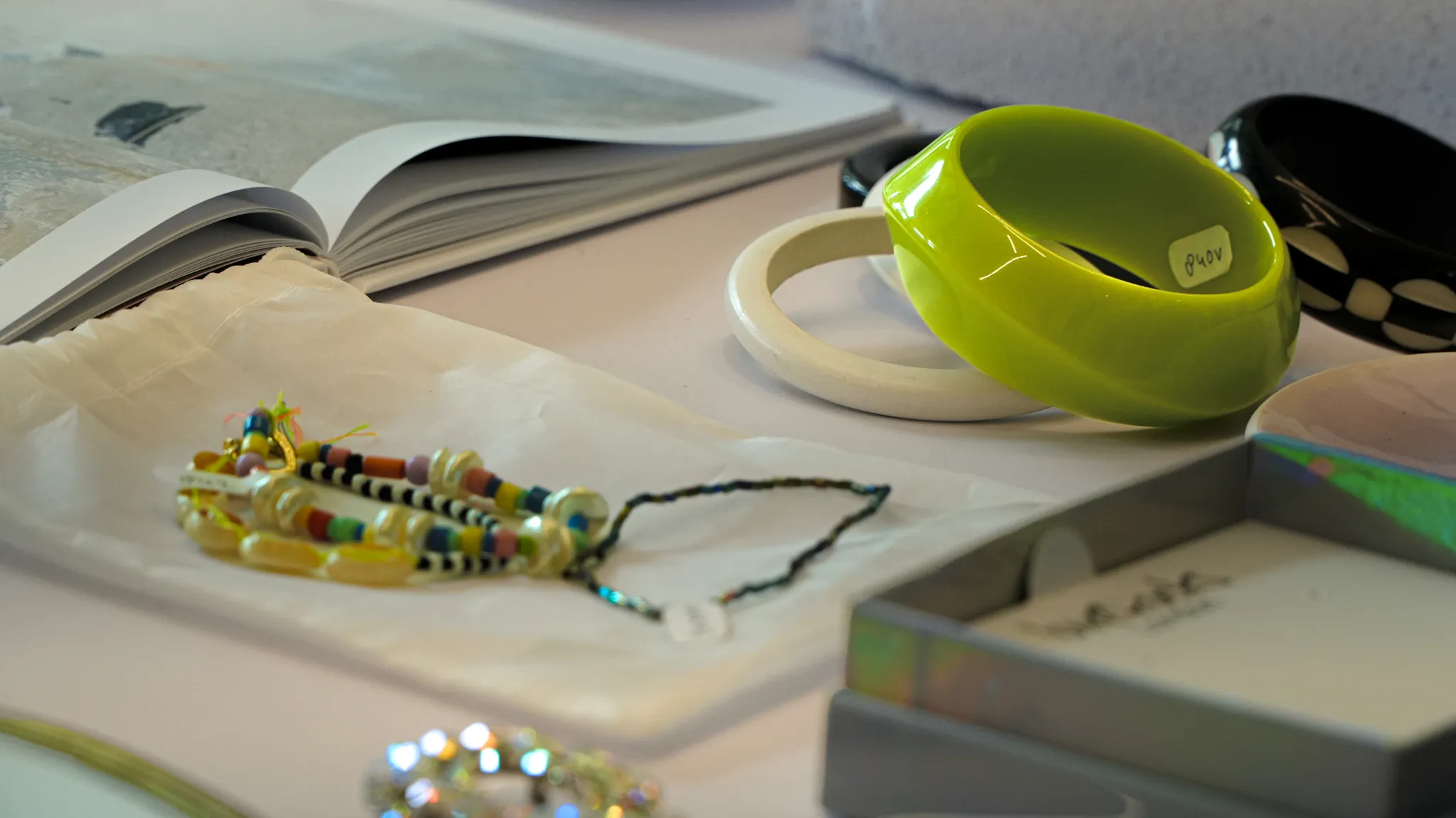 ESSENTIALS collectie tas