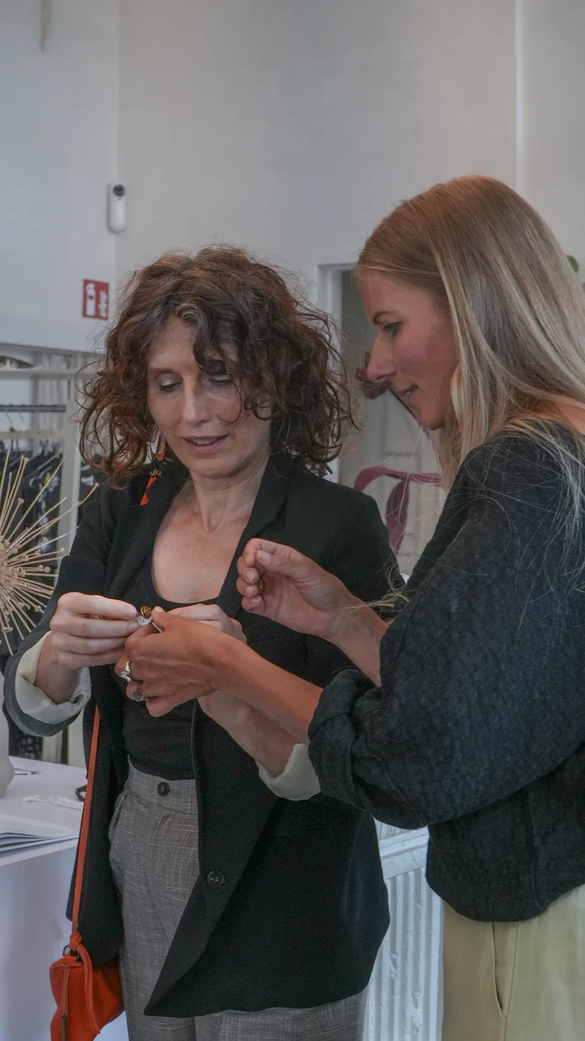 ESSENTIALS collectie tas